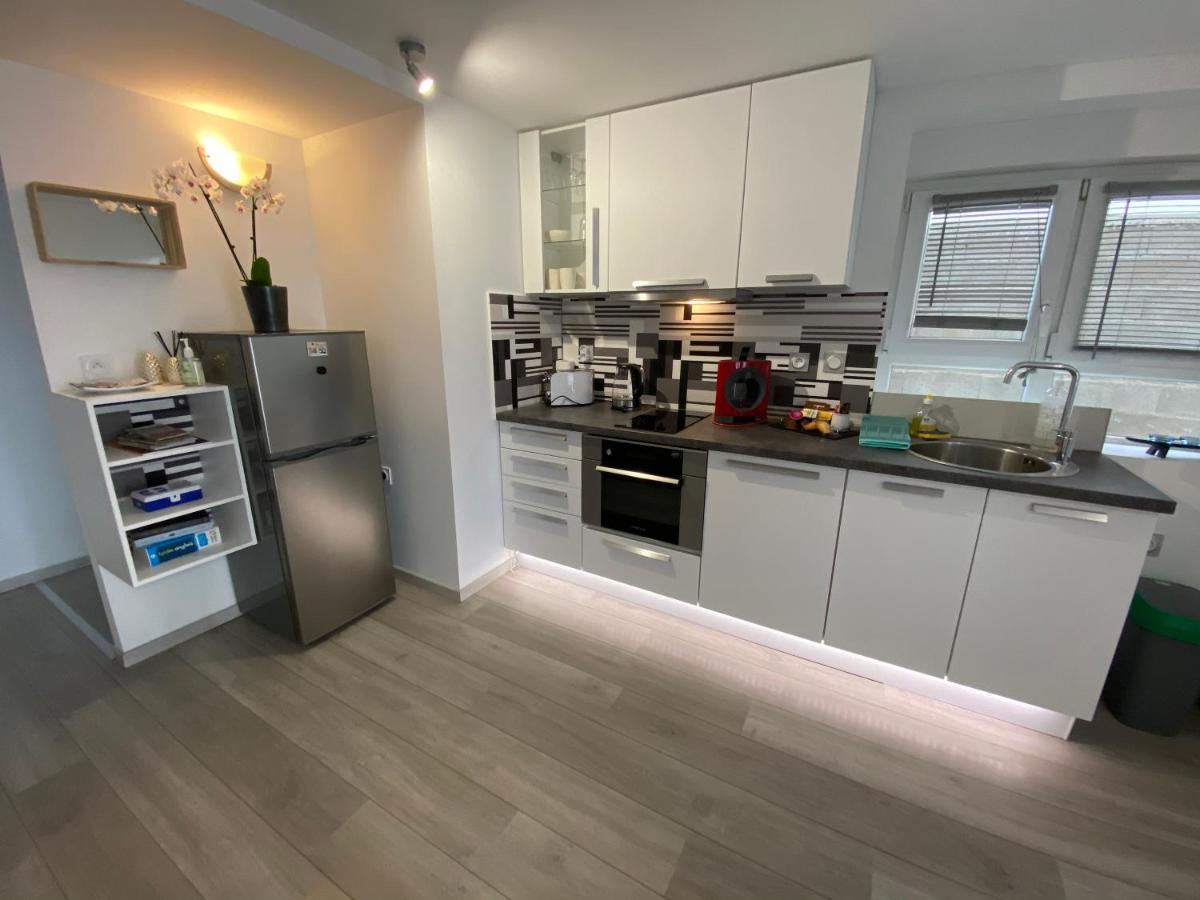 Toul Appartement Entier Avec Parking Prive Au Calme Cosy A Etage Avec Balcon المظهر الخارجي الصورة
