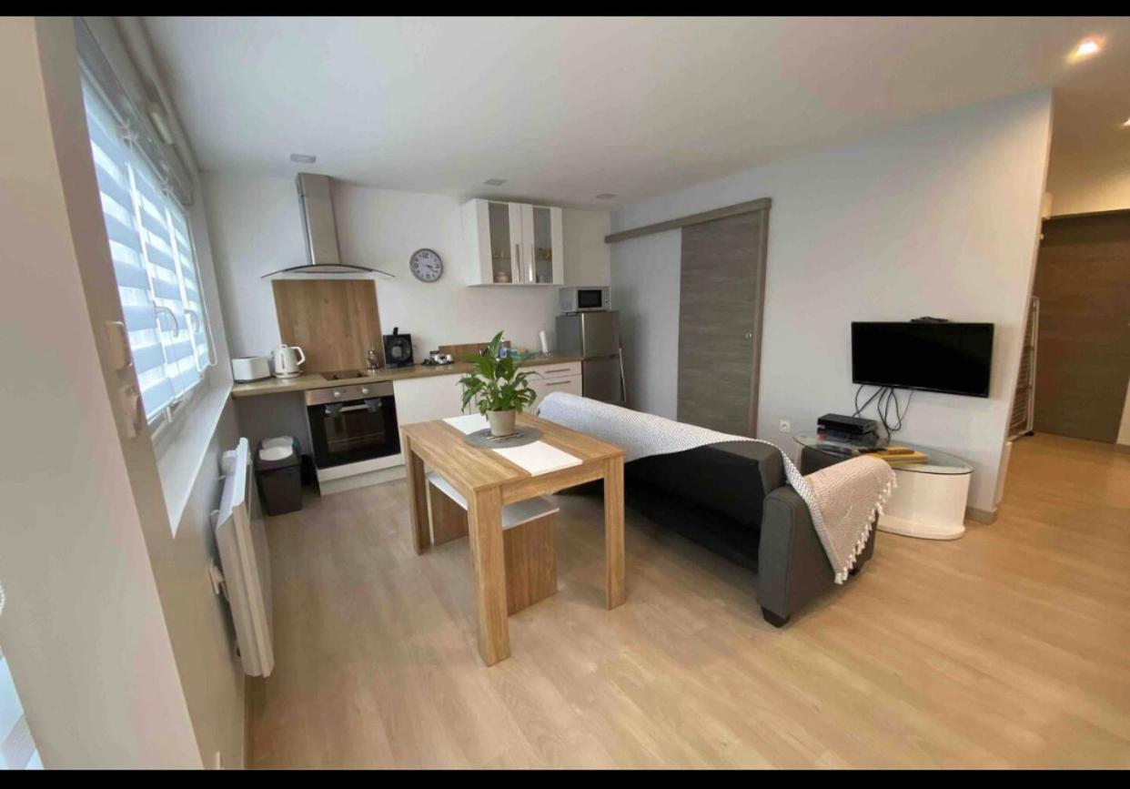 Toul Appartement Entier Avec Parking Prive Au Calme Cosy A Etage Avec Balcon المظهر الخارجي الصورة