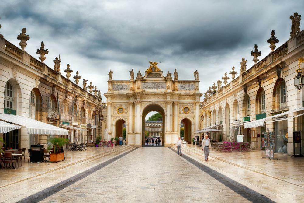 Toul Appartement Entier Avec Parking Prive Au Calme Cosy A Etage Avec Balcon المظهر الخارجي الصورة